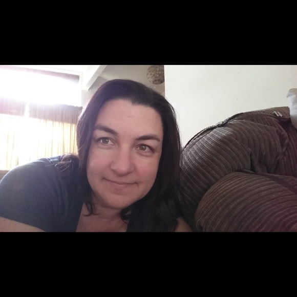 Meet your Posher, Deborah - Picture 1 of 1